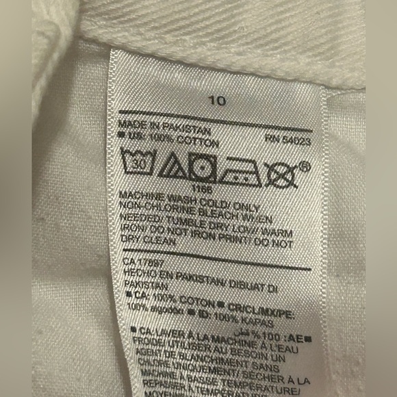 Old Navy Kids Size 10 Denim Jean Shorts - Picture 4 of 4